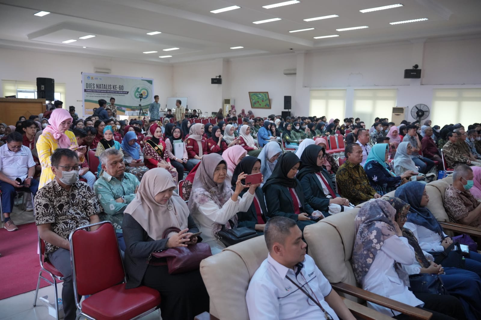 ACARA PUNCAK DAN ORASI ILMIAH DIES NATALIS KE-60 FAKULTAS PERTANIAN ...